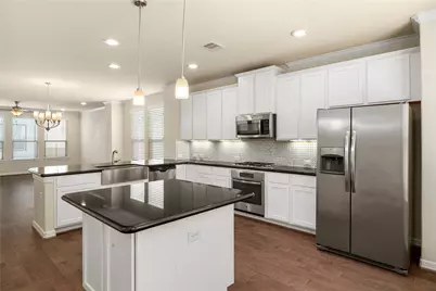 1511 Peyton Oaks Place, Houston, TX 77043 - Photo 9