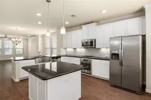 1511 Peyton Oaks Pl, Houston, TX 77043 - Photo 9
