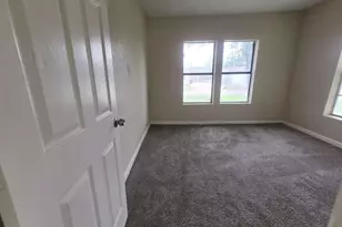 1300 Burbank St, Baytown, TX 77520 - Photo 11