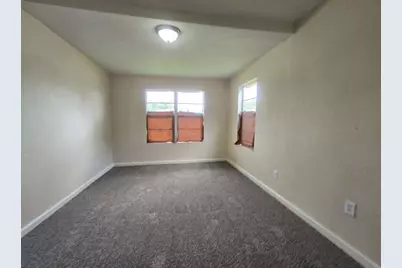 1300 Burbank Street, Baytown, TX 77520 - Photo 15