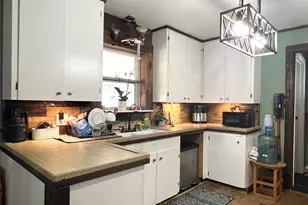 504 Henson St, El Campo, TX 77437 - Photo 9