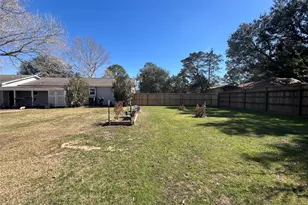 504 Henson St, El Campo, TX 77437 - Photo 29