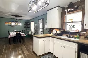 504 Henson St, El Campo, TX 77437 - Photo 7