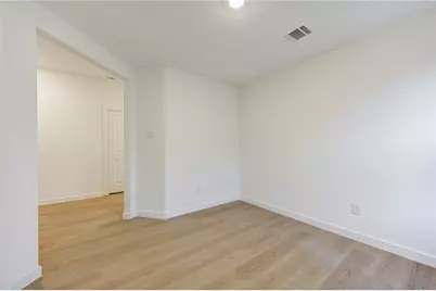 1406 Splashing Wave, Iowa Colony, TX 77583 - Photo 11