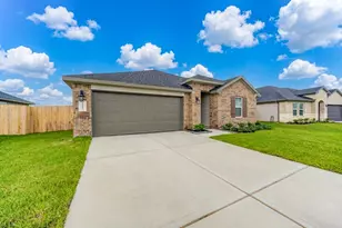 1406 Splashing Wave, Iowa Colony, TX 77583 - Photo 3