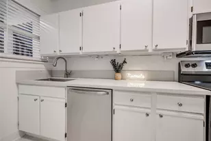 601 Bomar St, Houston, TX 77006 - Photo 17