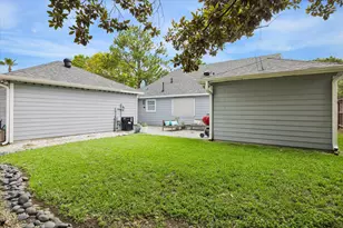 1902 Eagle Falls St, Houston, TX 77077 - Photo 33