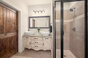 109 Harbour Town Cir, Conroe, TX 77356 - Photo 25