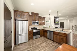 109 Harbour Town Cir, Conroe, TX 77356 - Photo 19