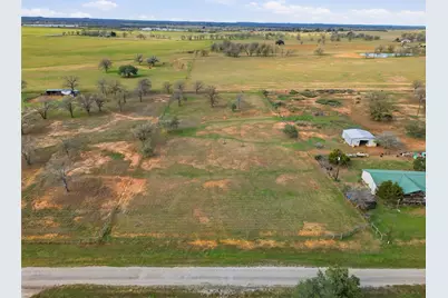 3 Oak Creek Street, Gonzales, TX 78629 - Photo 7