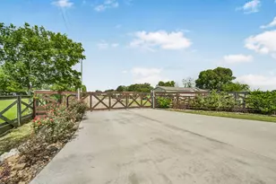 1566 County Rd 610, Dayton, TX 77535 - Photo 43