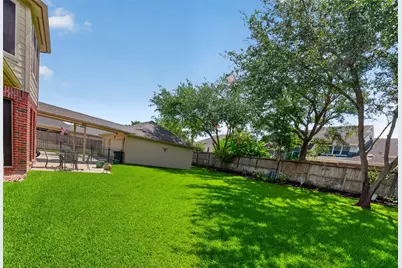 2804 Harvest Hill Drive, Friendswood, TX 77546 - Photo 35