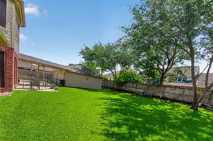 2804 Harvest Hill Dr, Friendswood, TX 77546 - Photo 35
