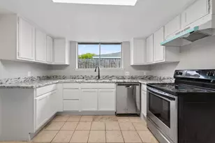 10510 Overview Dr, Sugar Land, TX 77498 - Photo 11