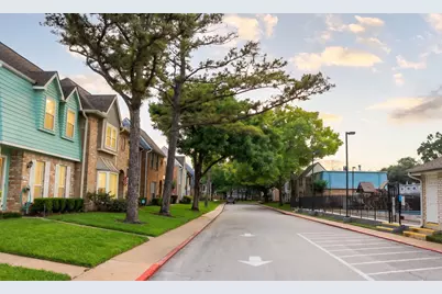 11002 Hammerly Boulevard #209, Houston, TX 77043 - Photo 13