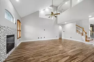 8422 W Sienna Cove Ln, Houston, TX 77083 - Photo 9
