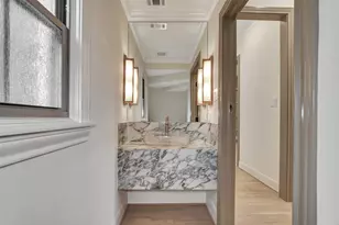 74 Briar Hollow Ln, Houston, TX 77027 - Photo 27