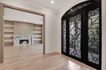 74 Briar Hollow Lane, Houston, TX 77027 - Photo 9