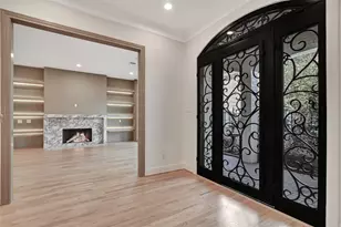 74 Briar Hollow Ln, Houston, TX 77027 - Photo 9