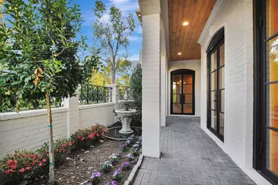 74 Briar Hollow Lane, Houston, TX 77027 - Photo 3