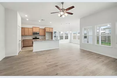 11024 Ondrea, Willis, TX 77318 - Photo 5