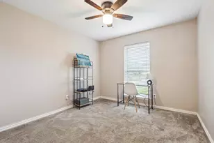 6227 Creekside Ln, League City, TX 77573 - Photo 9