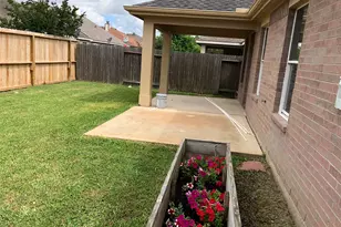 19615 Hollington Dr, Tomball, TX 77375 - Photo 13