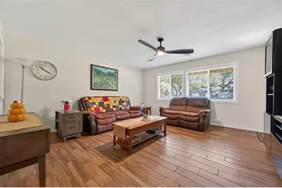 204 King Dr, Columbus, TX 78934 - Photo 7