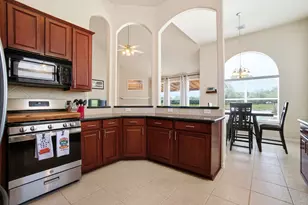 9203 E Lakeside Dr, Magnolia, TX 77354 - Photo 11