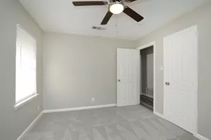 9211 Vinearbor St, Houston, TX 77033 - Photo 21