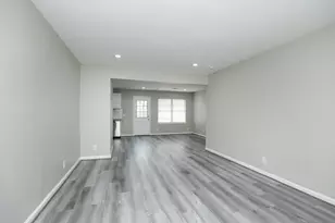 9211 Vinearbor St, Houston, TX 77033 - Photo 7