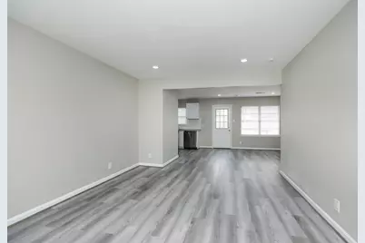 9211 Vinearbor Street, Houston, TX 77033 - Photo 5