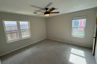 7 Maple Ln, Galveston, TX 77551 - Photo 17