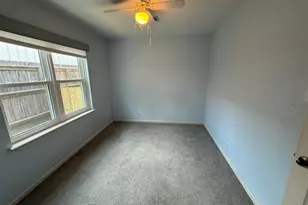 7 Maple Ln, Galveston, TX 77551 - Photo 19