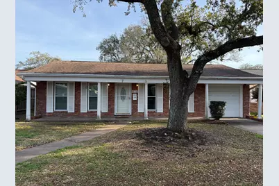 7 Maple Lane, Galveston, TX 77551 - Photo 1
