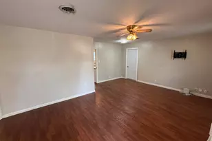 7 Maple Ln, Galveston, TX 77551 - Photo 15