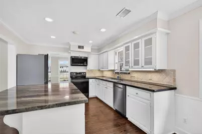 5911 Southern Hills Drive, Houston, TX 77069 - Photo 9