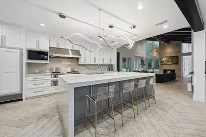 8 E Rivercrest Drive, Houston, TX 77042 - Photo 9