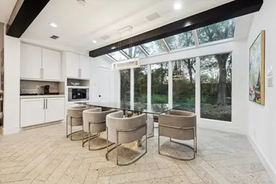 8 E Rivercrest Drive, Houston, TX 77042 - Photo 11