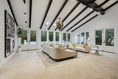 8 E Rivercrest Drive, Houston, TX 77042 - Photo 17