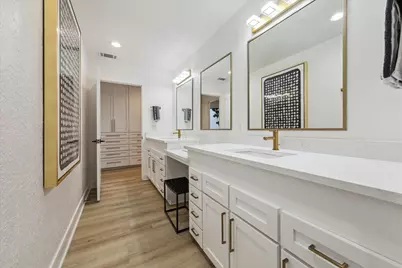 8 E Rivercrest Drive, Houston, TX 77042 - Photo 29