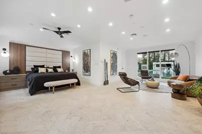 8 E Rivercrest Drive, Houston, TX 77042 - Photo 19