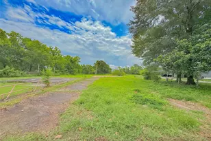 1227 Dupont Dr, Orange, TX 77630 - Photo 1