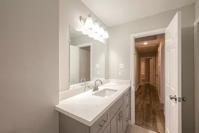 5755 Heron Drive, Houston, TX 77033 - Photo 29