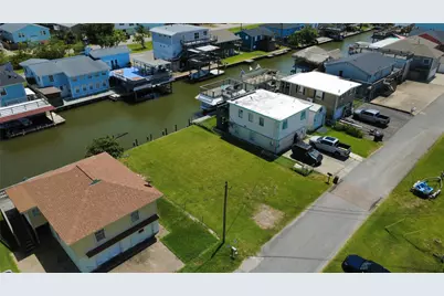 28 Lakeside Drive, Hitchcock, TX 77563 - Photo 3