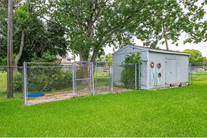 6302 Olson Lane, Pasadena, TX 77505 - Photo 11