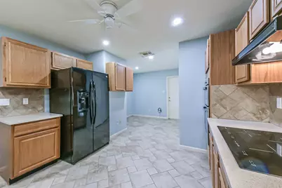 927 Woodfern Glen Lane, Pearland, TX 77584 - Photo 9