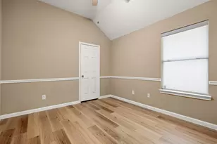 3721 Pin Oak Dr E, Pearland, TX 77581 - Photo 17