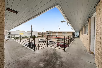 516 Holiday Drive, Galveston, TX 77550 - Photo 41
