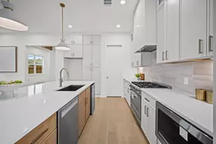 804 Milwaukee St, Houston, TX 77009 - Photo 9